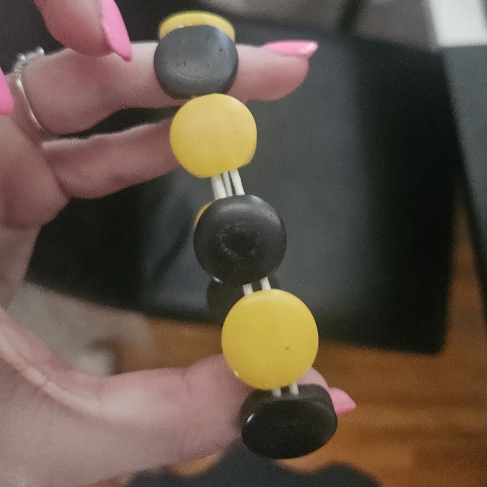 Yellow/green & black circles ⚫️ stretchy elastic bracelet